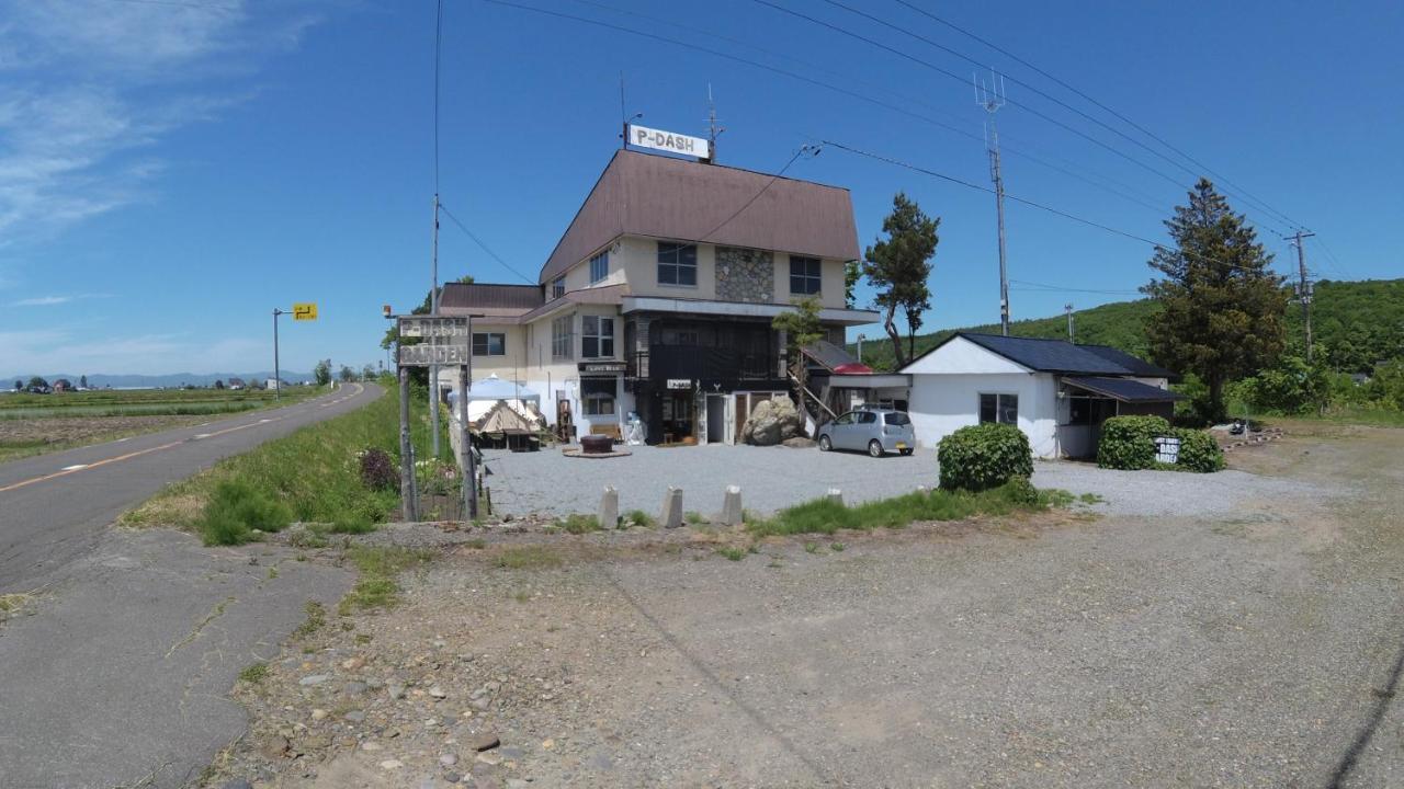 P-Dash Garden Backpackers Higashikawa المظهر الخارجي الصورة