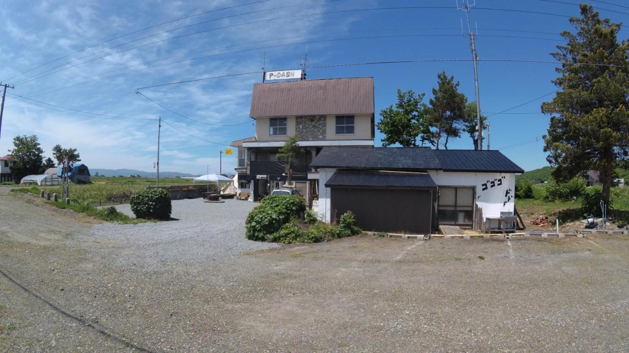 P-Dash Garden Backpackers Higashikawa المظهر الخارجي الصورة