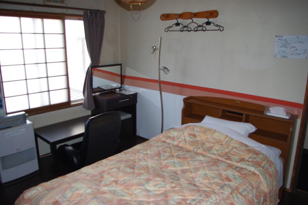 P-Dash Garden Backpackers Higashikawa الغرفة الصورة